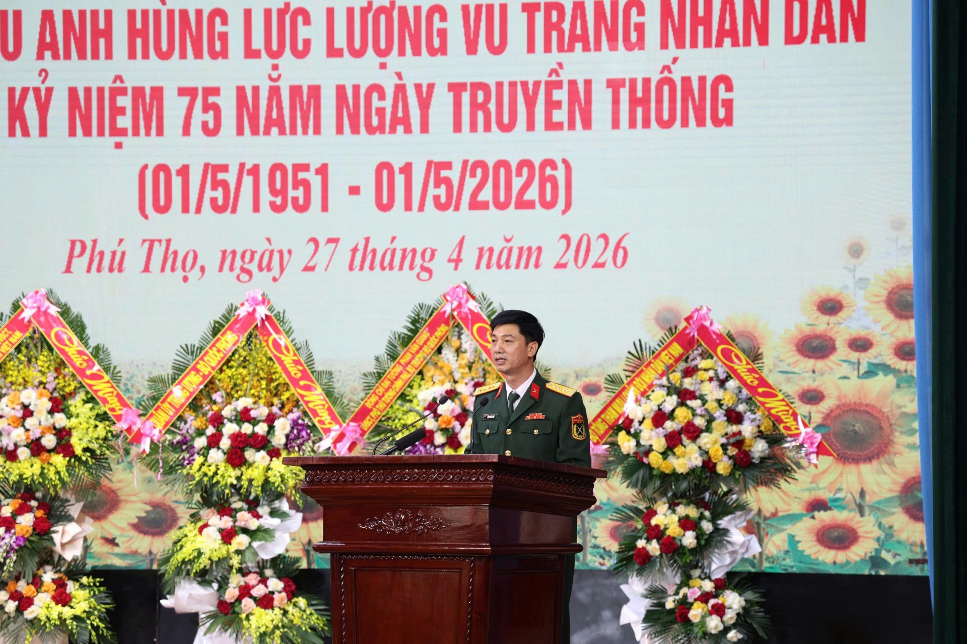 Sư đoàn 316 đón nhận danh hiệu Anh hùng Lực lượng vũ trang nhân dân