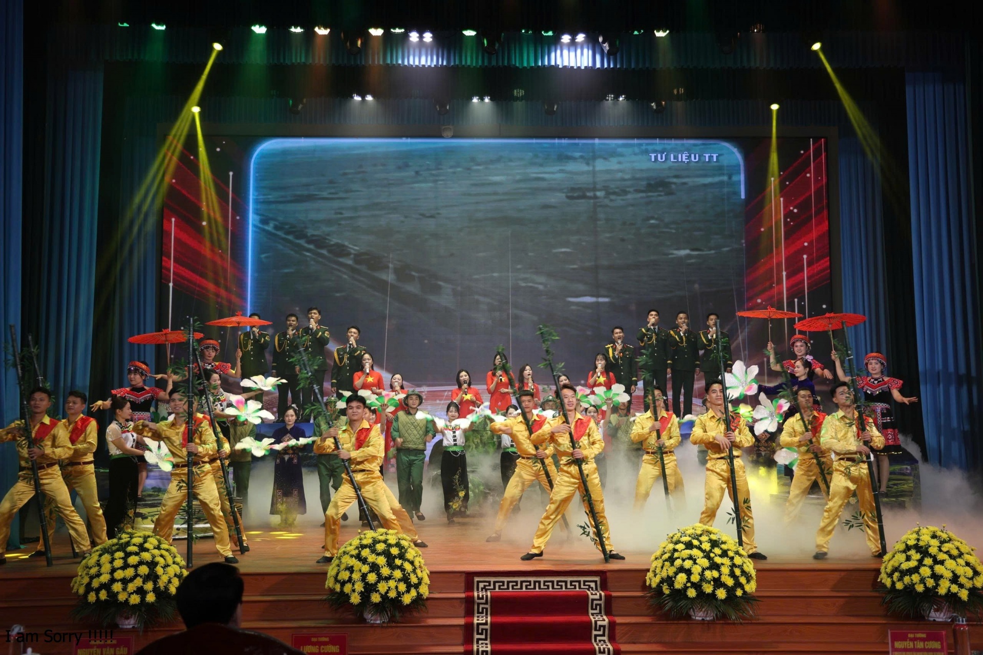 Sư đoàn 316 đón nhận danh hiệu Anh hùng Lực lượng vũ trang nhân dân