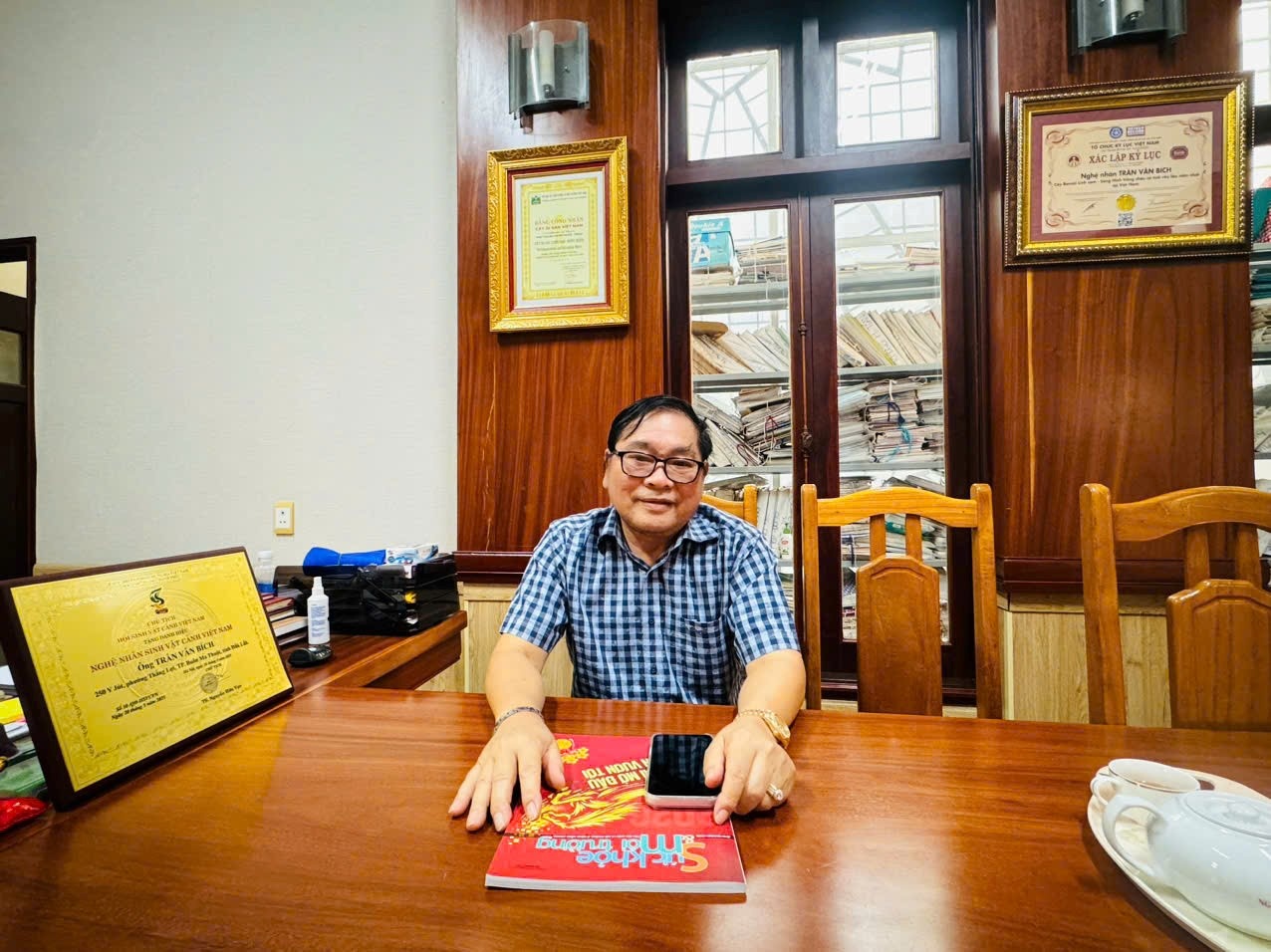 Trần Văn Bích – người chèo lái doanh nghiệp suốt nhiều năm, luôn trăn trở và tâm huyết với sứ mệnh giữ gìn môi trường sống xanh cho cộng đồng. Ảnh: Đức Sỹ