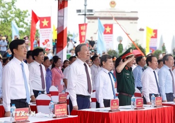 Tổng Bí thư, Chủ tịch nước Tô Lâm dự Lễ thượng cờ "Thống nhất non sông" tại Quảng Trị
