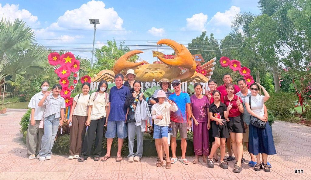Sôi động du lịch Cần Thơ, các điểm sinh thái hút khách dịp lễ