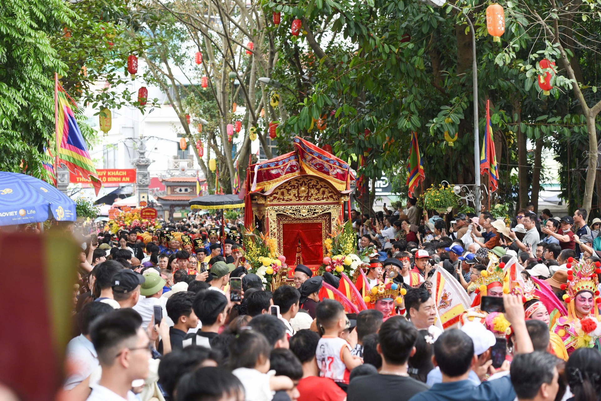 Bắc Ninh: Tưng bừng khai hội Đền Đô năm 2026