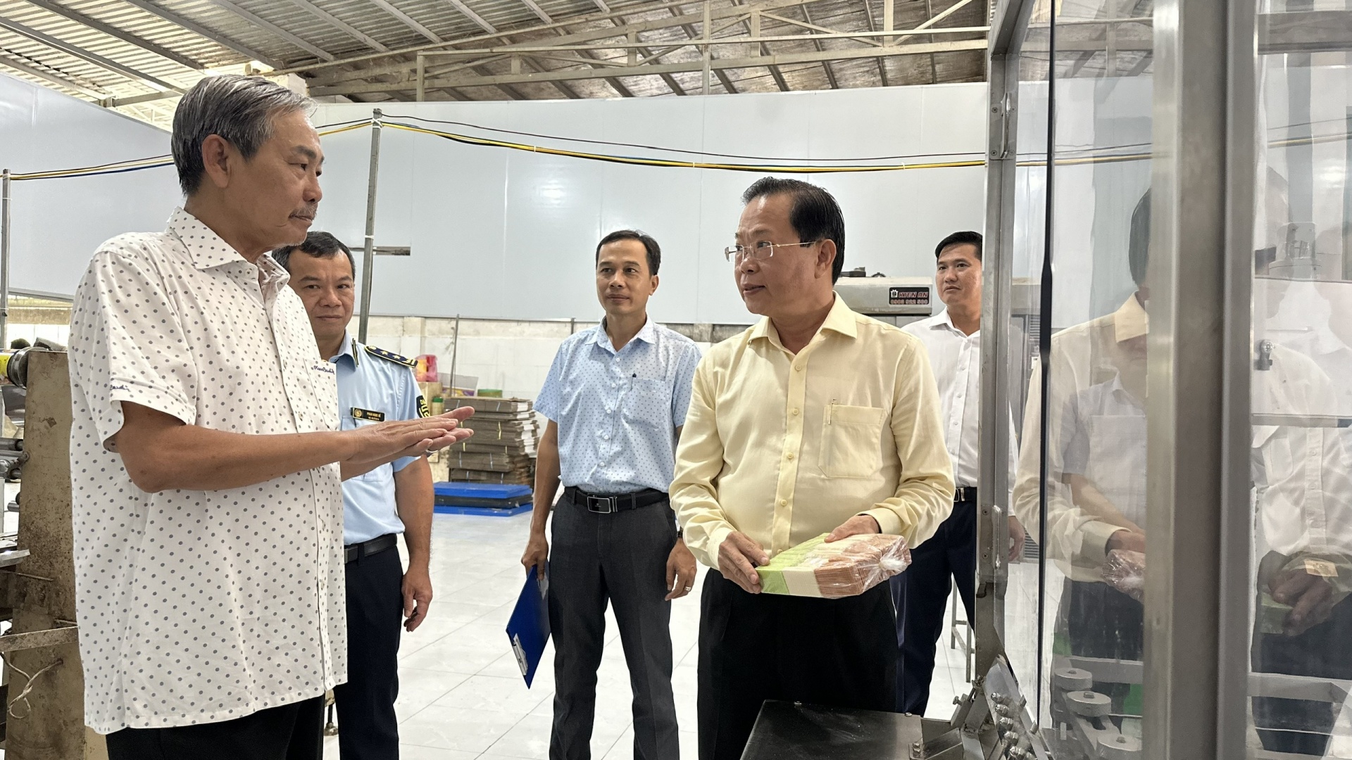 Làng nghề bánh kẹo truyền thống Ô Môn đẩy mạnh sản xuất, phát triển kinh tế Làng nghề bánh kẹo truyền thống Ô Môn đẩy mạnh sản xuất, phát triển kinh tế