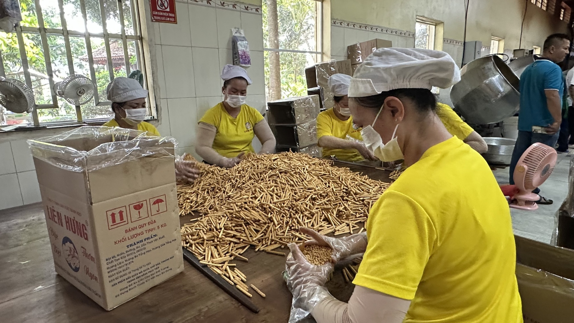 Làng nghề bánh kẹo truyền thống Ô Môn đẩy mạnh sản xuất, phát triển kinh tế Làng nghề bánh kẹo truyền thống Ô Môn đẩy mạnh sản xuất, phát triển kinh tế