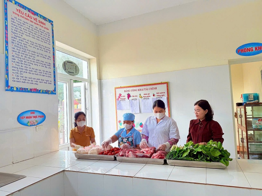 Xã Sơn Đông( Phú Thọ): “Lá chắn” an toàn thực phẩm tại lớp ăn bán trú Xã Sơn Đông( Phú Thọ): “Lá chắn” an toàn thực phẩm tại lớp ăn bán trú