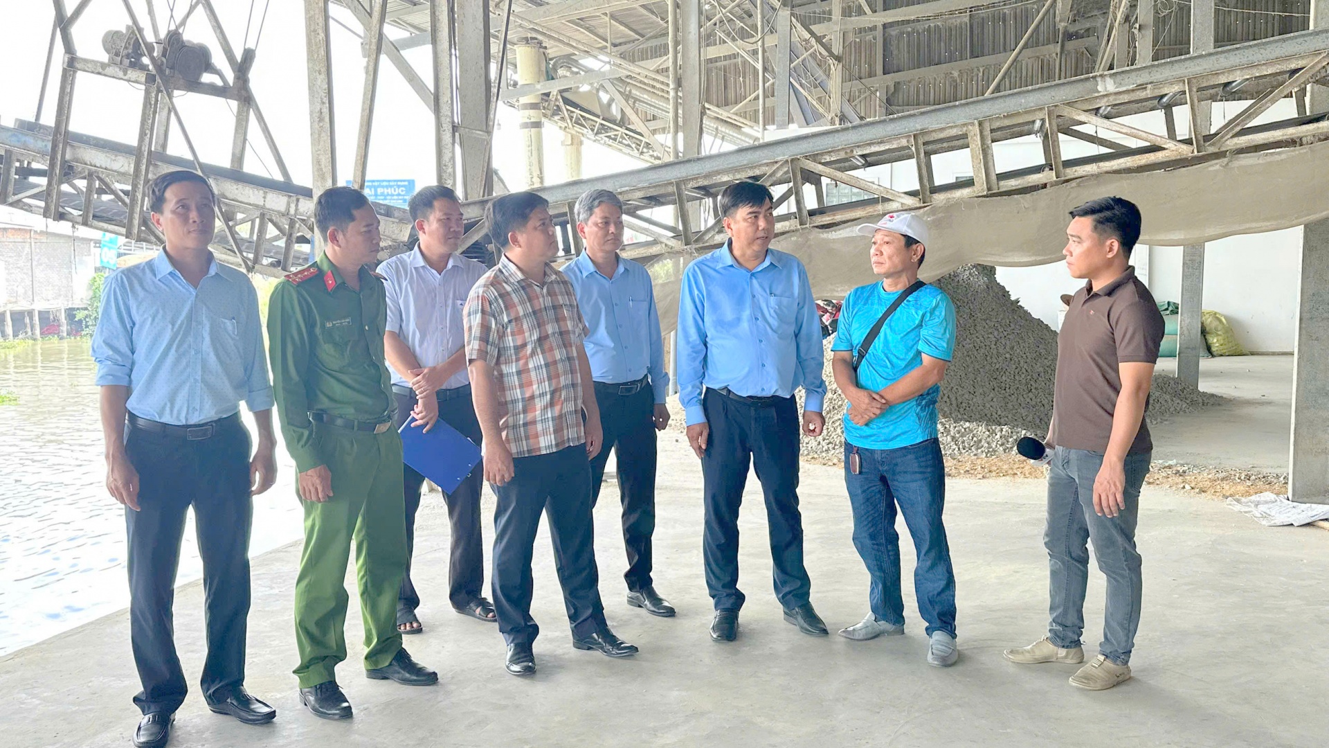 Cần Thơ: Kiểm tra cơ sở xay xát phát tán bụi, yêu cầu khắc phục, xử lý nếu tái diễn
