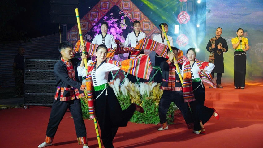 Du lịch Lai Châu hướng tới trở thành động lực tăng trưởng kinh tế Du lịch Lai Châu hướng tới trở thành động lực tăng trưởng kinh tế