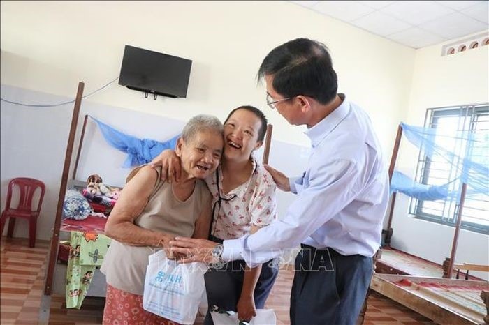 Những món quà ý nghĩa được gửi đến các đối tượng yếu thế tại Trung tâm Bảo trợ Xã hội và Trẻ em tỉnh Đắk Lắk. Những món quà ý nghĩa được gửi đến các đối tượng yếu thế tại Trung tâm Bảo trợ Xã hội và Trẻ em tỉnh Đắk Lắk.
