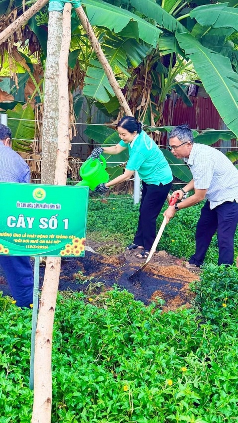 Phường Bình Tân (TP HCM) phát động trồng cây nhớ Bác Phường Bình Tân (TP HCM) phát động trồng cây nhớ Bác