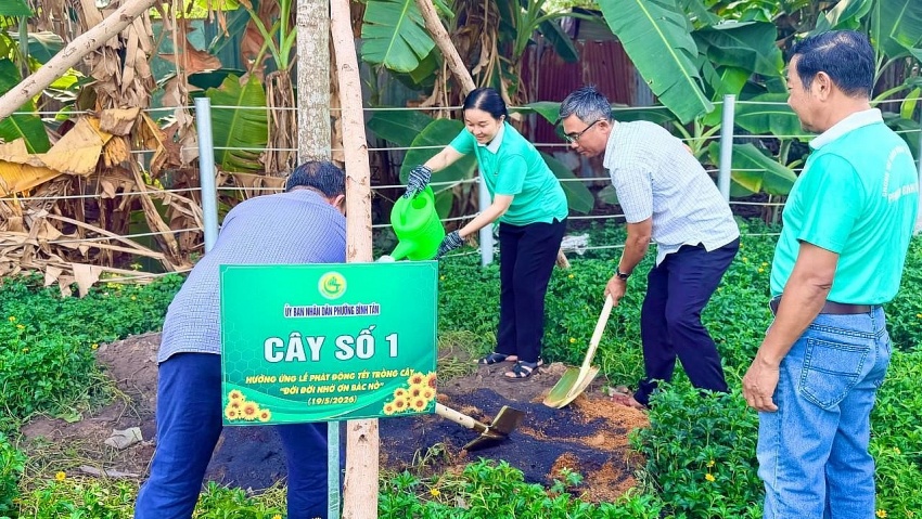 Phường Bình Tân (TP HCM) phát động trồng cây nhớ Bác Phường Bình Tân (TP HCM) phát động trồng cây nhớ Bác