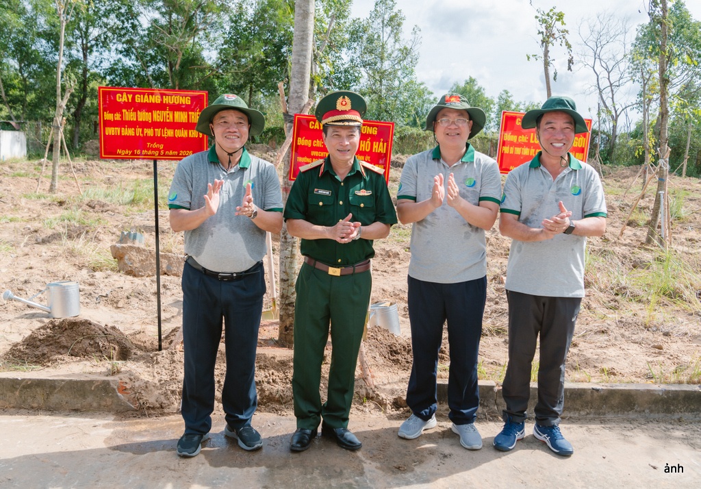 Cà Mau phát động Tết trồng cây gắn với bảo vệ rừng và môi trường