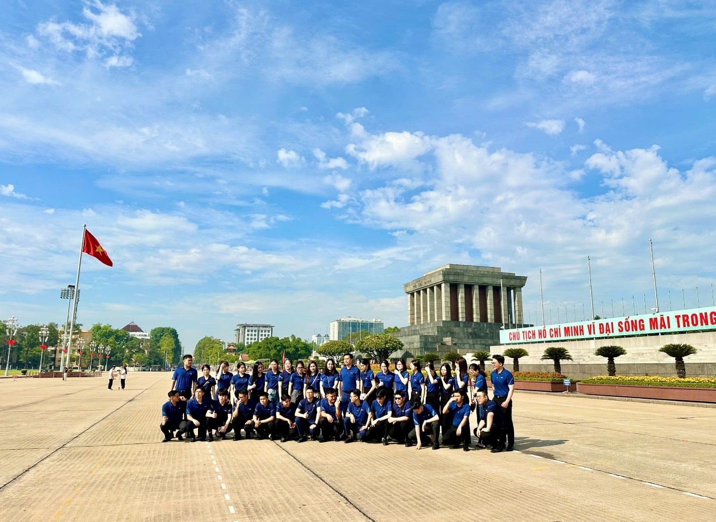 Hồ Chí Minh – Ngọn đuốc soi đường trong kỷ nguyên vươn mình của dân tộc Hồ Chí Minh – Ngọn đuốc soi đường trong kỷ nguyên vươn mình của dân tộc