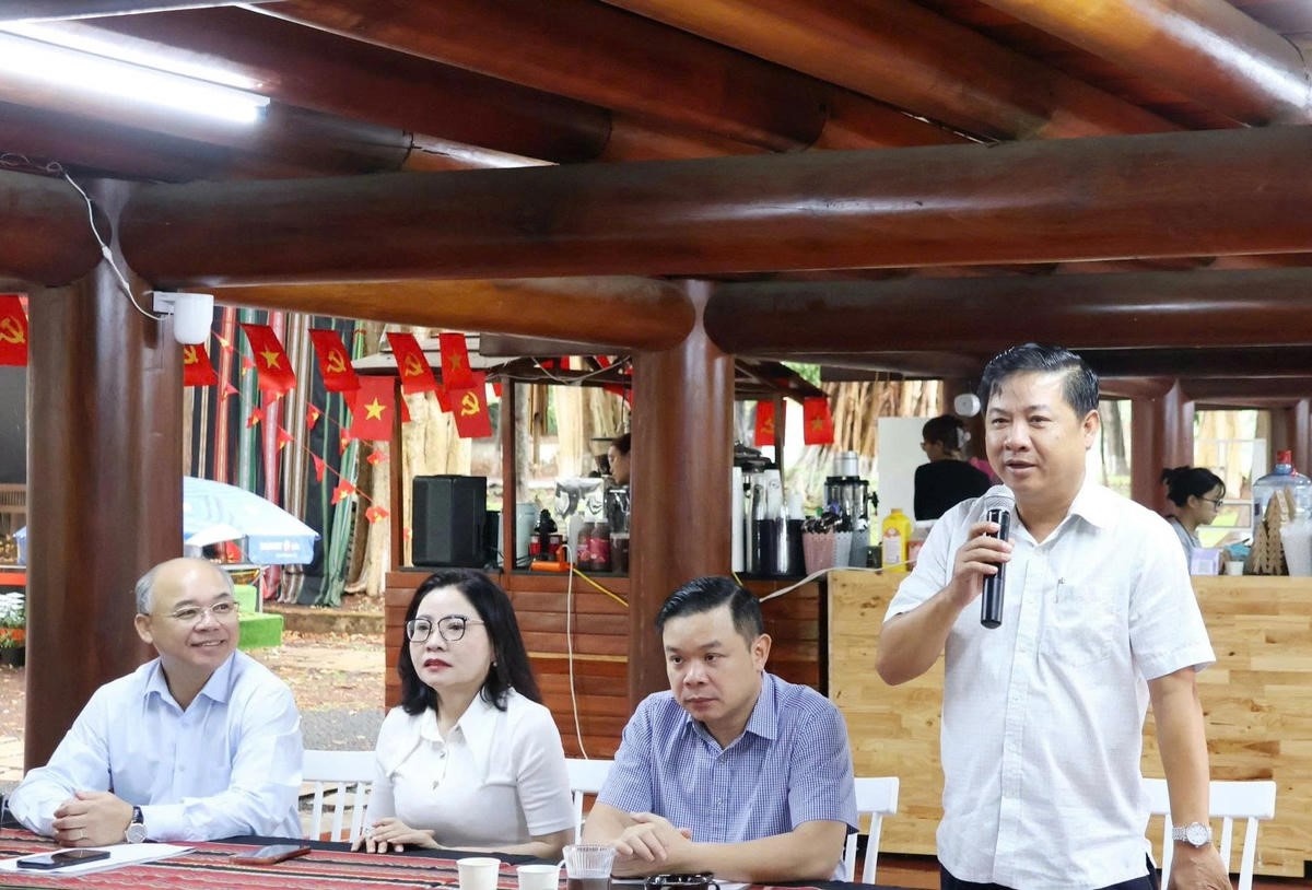Ủy viên Trung ương Đảng, Bí thư Tỉnh ủy, Trưởng Đoàn ĐBQH tỉnh Đắk Lắk Lương Nguyễn Minh Triết phát biểu tại chương trình “Cà phê doanh nhân” lần thứ I năm 2026 . Ảnh: Báo Đắk Lắk. Ủy viên Trung ương Đảng, Bí thư Tỉnh ủy, Trưởng Đoàn ĐBQH tỉnh Đắk Lắk Lương Nguyễn Minh Triết phát biểu tại chương trình “Cà phê doanh nhân” lần thứ I năm 2026 . Ảnh: Báo Đắk Lắk.