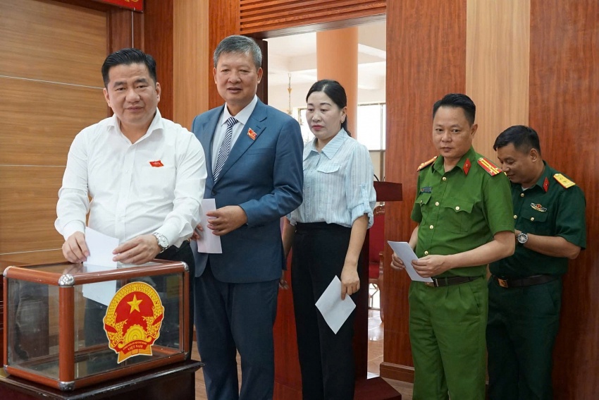 Lào Cai: HĐND phường Sa Pa khóa III- Kịp thời giải quyết các công việc phát sinh tại kỳ họp thứ 2 Lào Cai: HĐND phường Sa Pa khóa III- Kịp thời giải quyết các công việc phát sinh tại kỳ họp thứ 2