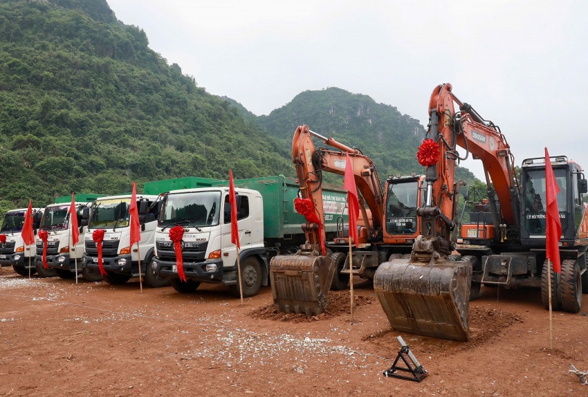 Hà Nội khởi công nhà máy điện rác Núi Thoong hơn 5.250 tỷ đồng, tăng năng lực bảo vệ môi trường Hà Nội khởi công nhà máy điện rác Núi Thoong hơn 5.250 tỷ đồng, tăng năng lực bảo vệ môi trường