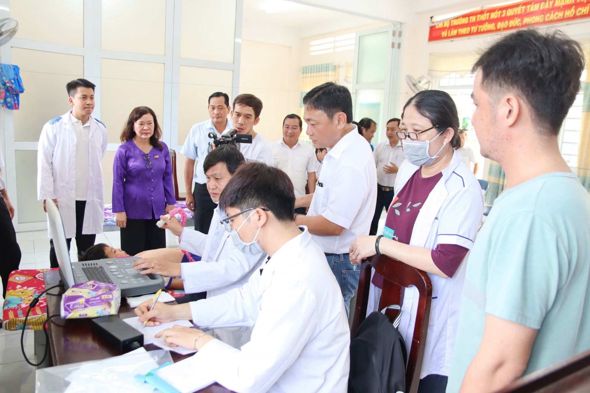 Hơn 300 trẻ em khó khăn ở Cần Thơ được khám, tầm soát tim bẩm sinh