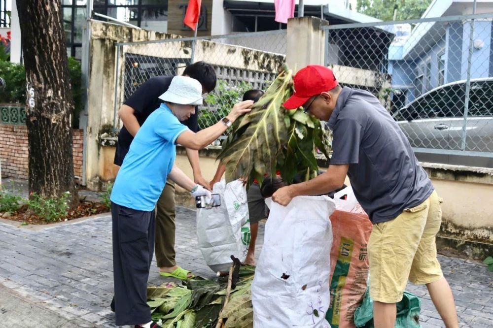 Phường Thủ Dầu Một (TP.HCM) đồng loạt ra quân dọn vệ sinh bảo vệ môi trường Phường Thủ Dầu Một (TP.HCM) đồng loạt ra quân dọn vệ sinh bảo vệ môi trường