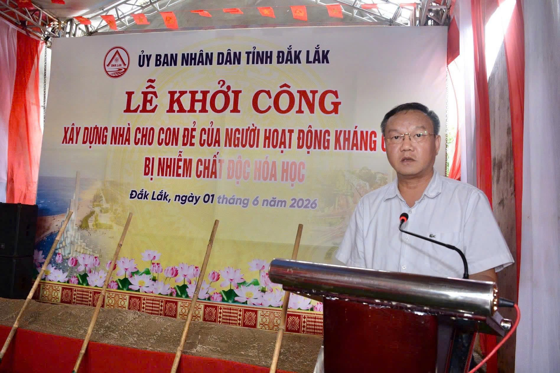  Đồng chí Đào Mỹ, Phó Chủ tịch UBND tỉnh Đắk Lắk phát biểu chỉ đạo tại Lễ khởi công chương trình hỗ trợ xây dựng, sửa chữa nhà ở cho gia đình người có công.
