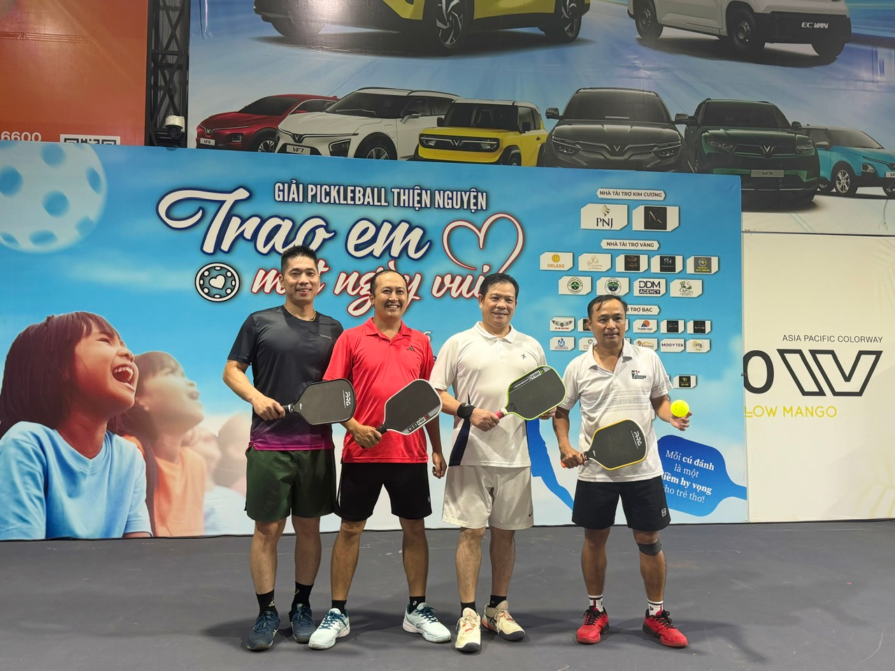 Giải Pickleball thiện nguyện “Trao Em Một Ngày Vui” lan tỏa yêu thương đến trẻ em có hoàn cảnh đặc biệt