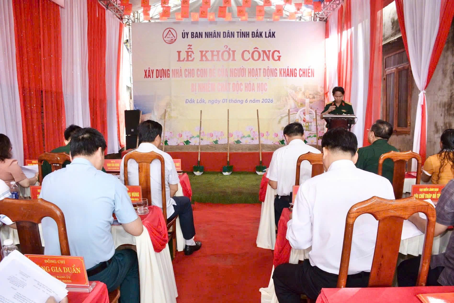  Toàn cảnh Lễ khởi công chương trình hỗ trợ xây dựng nhà ở cho các gia đình chính sách trên địa bàn tỉnh Đắk Lắk.