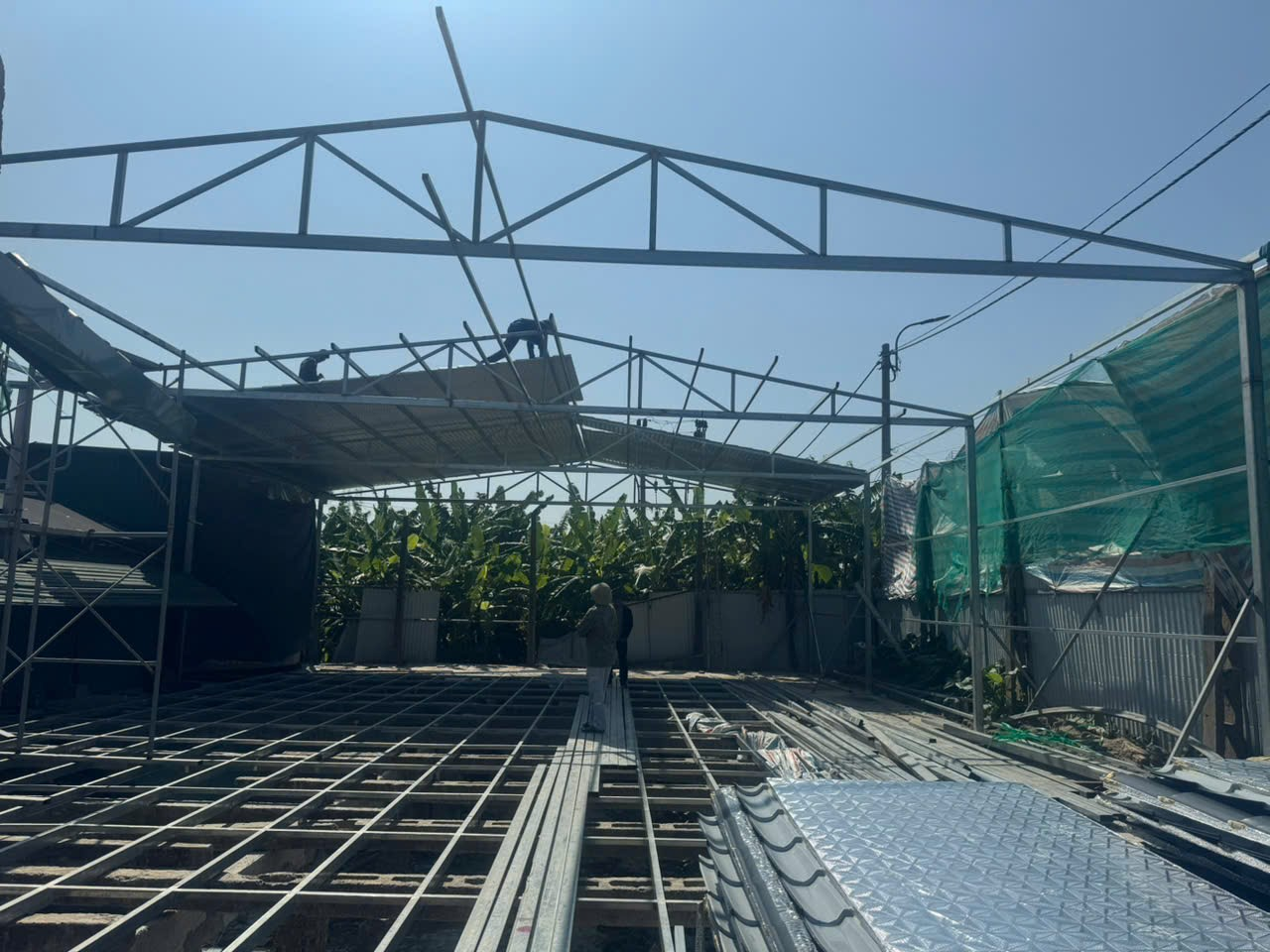 Xã Nghĩa Trụ (Hưng Yên) ra quân xử lý vi phạm đất đai và môi trường Xã Nghĩa Trụ (Hưng Yên) ra quân xử lý vi phạm đất đai và môi trường