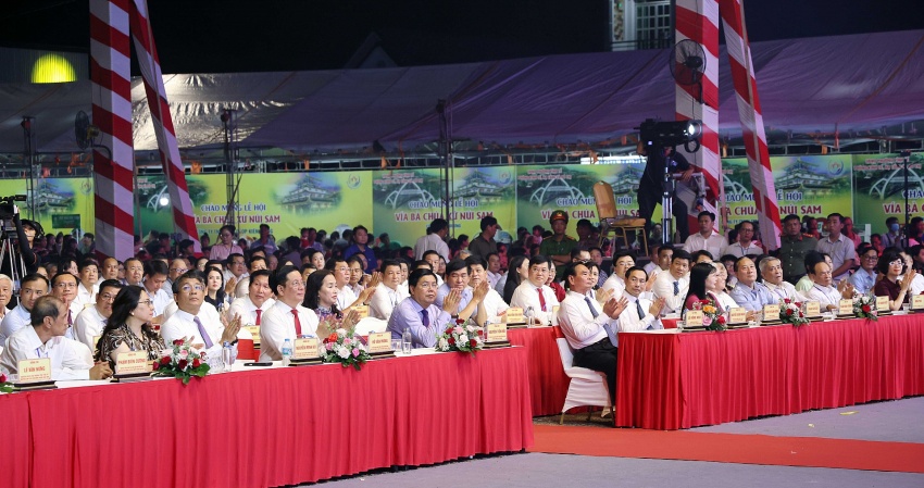 Khai hội Vía Bà Chúa Xứ Núi Sam năm 2026