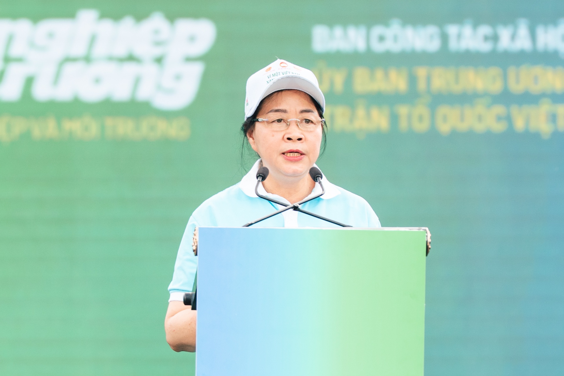 bà Bùi Thị Minh Hoài, Ủy viên Bộ Chính trị, Bí thư Trung ương Đảng, Chủ tịch Ủy ban Trung ương Mặt trận Tổ quốc Việt Nam kêu gọi toàn thể đồng bào bà Bùi Thị Minh Hoài, Ủy viên Bộ Chính trị, Bí thư Trung ương Đảng, Chủ tịch Ủy ban Trung ương Mặt trận Tổ quốc Việt Nam kêu gọi toàn thể đồng bào