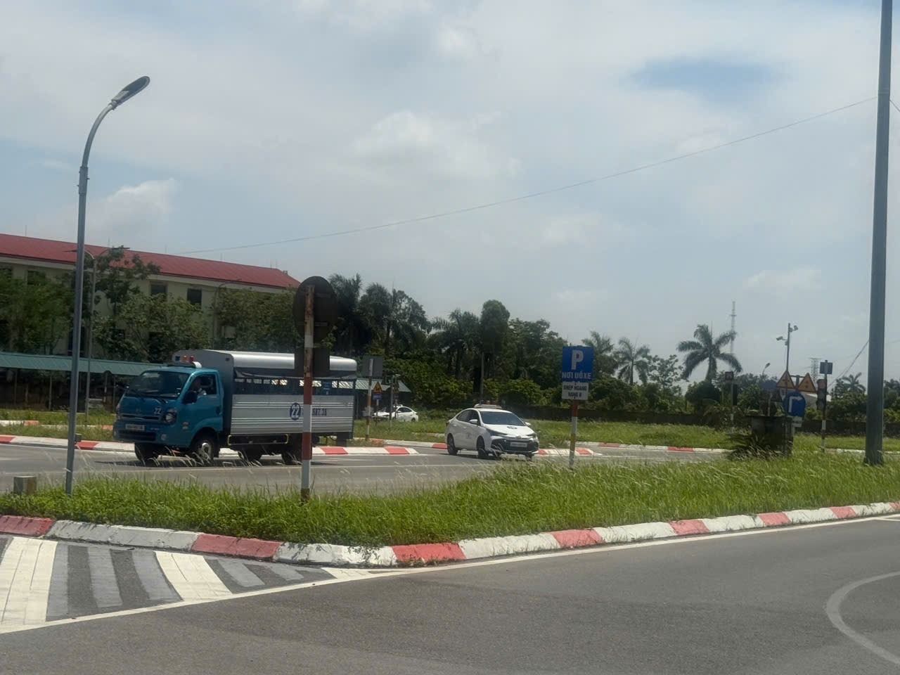 Công an tỉnh Hưng Yên chuẩn hóa công tác sát hạch và cấp đổi giấy phép lái xe Công an tỉnh Hưng Yên chuẩn hóa công tác sát hạch và cấp đổi giấy phép lái xe