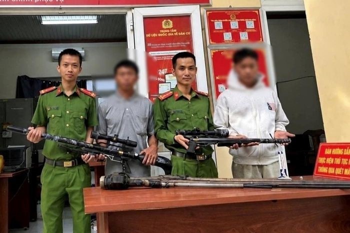 Đắk Lắk: Người dân tự nguyện giao nộp vũ khí, góp phần bảo đảm an toàn cộng đồng