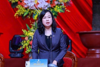Bộ trưởng Y tế giải đáp việc khám sức khỏe định kỳ cho người lao động