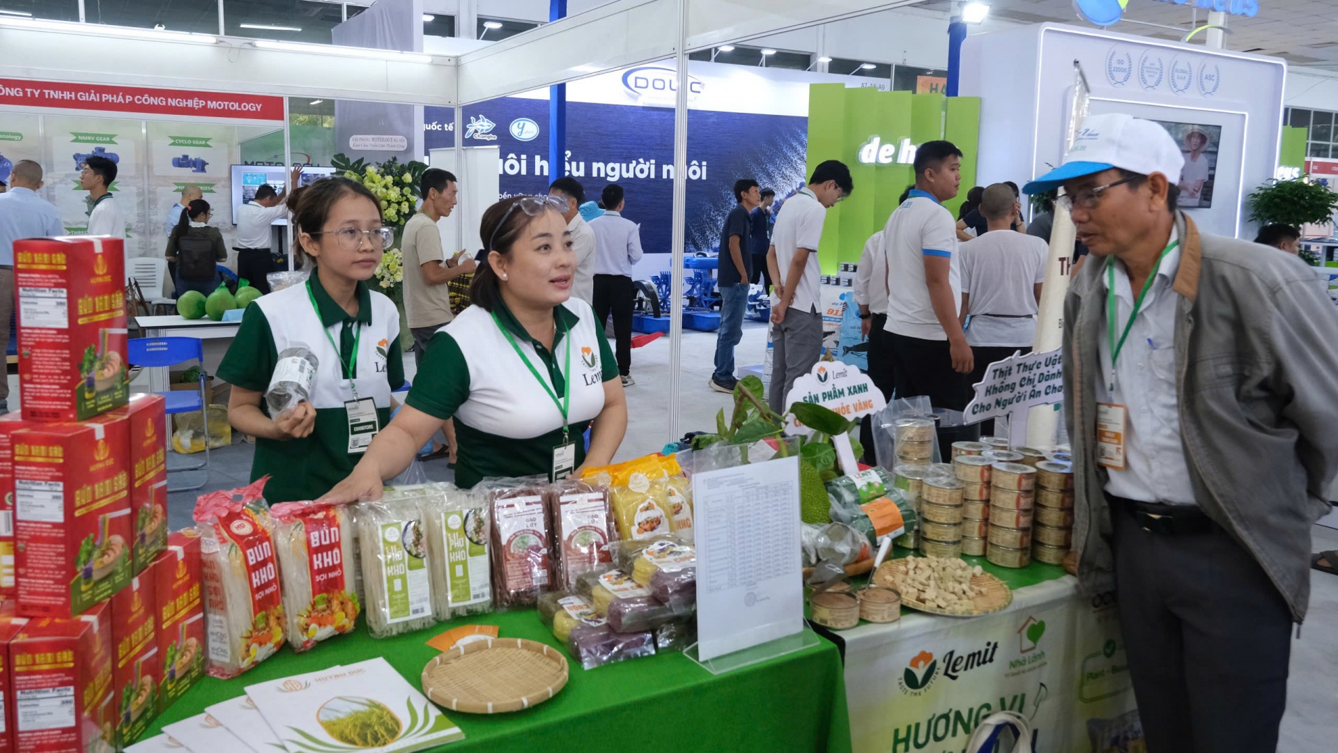 Công nghệ và mô hình sản xuất giảm phát thải trong nuôi trồng thủy sản được giới thiệu tại Cần Thơ