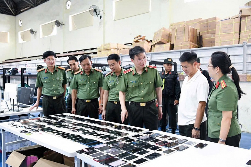 Phú Thọ: Lực lượng Công an tỉnh kịp thời phát hiện, ngăn chặn, vô hiệu hóa đường dây sử dụng công nghệ cao lừa đảo xuyên quốc gia Phú Thọ: Lực lượng Công an tỉnh kịp thời phát hiện, ngăn chặn, vô hiệu hóa đường dây sử dụng công nghệ cao lừa đảo xuyên quốc gia