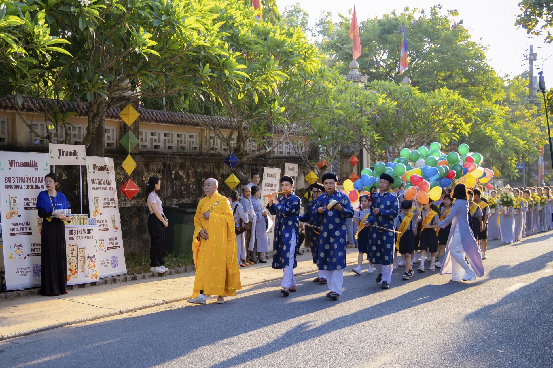 Vinamilk góp phần lan tỏa lối sống xanh tại Lễ hội Ẩm thực chay – Festival Huế 2026 Vinamilk góp phần lan tỏa lối sống xanh tại Lễ hội Ẩm thực chay – Festival Huế 2026