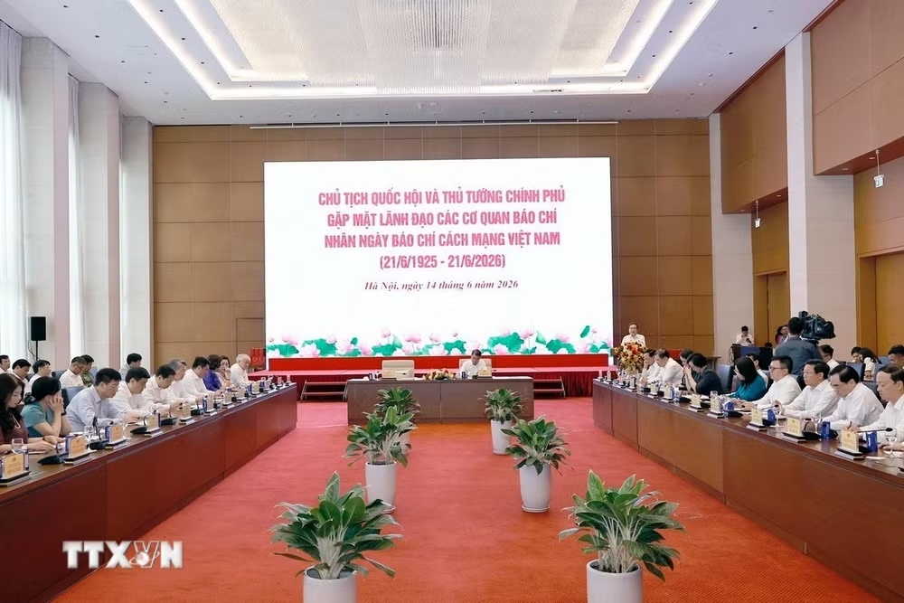 Chủ tịch Quốc hội Trần Thanh Mẫn chúc mừng toàn thể phóng viên, biên tập viên, người làm báo nhân Ngày Báo chí cách mạng Việt Nam - Ảnh: TTXVN Chủ tịch Quốc hội Trần Thanh Mẫn chúc mừng toàn thể phóng viên, biên tập viên, người làm báo nhân Ngày Báo chí cách mạng Việt Nam - Ảnh: TTXVN
