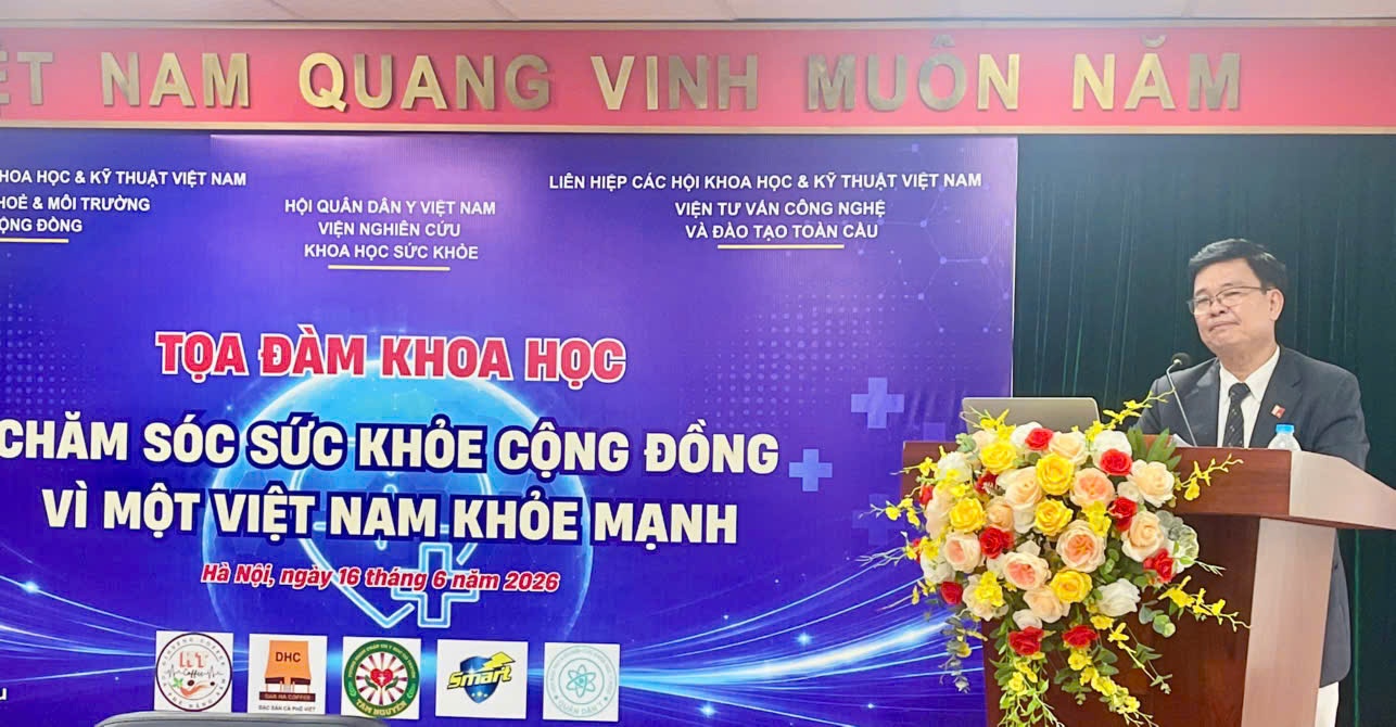 PGS.TS Phạm Lê Tuấn - Chủ tịch Hội Quân dân y VN tham luận