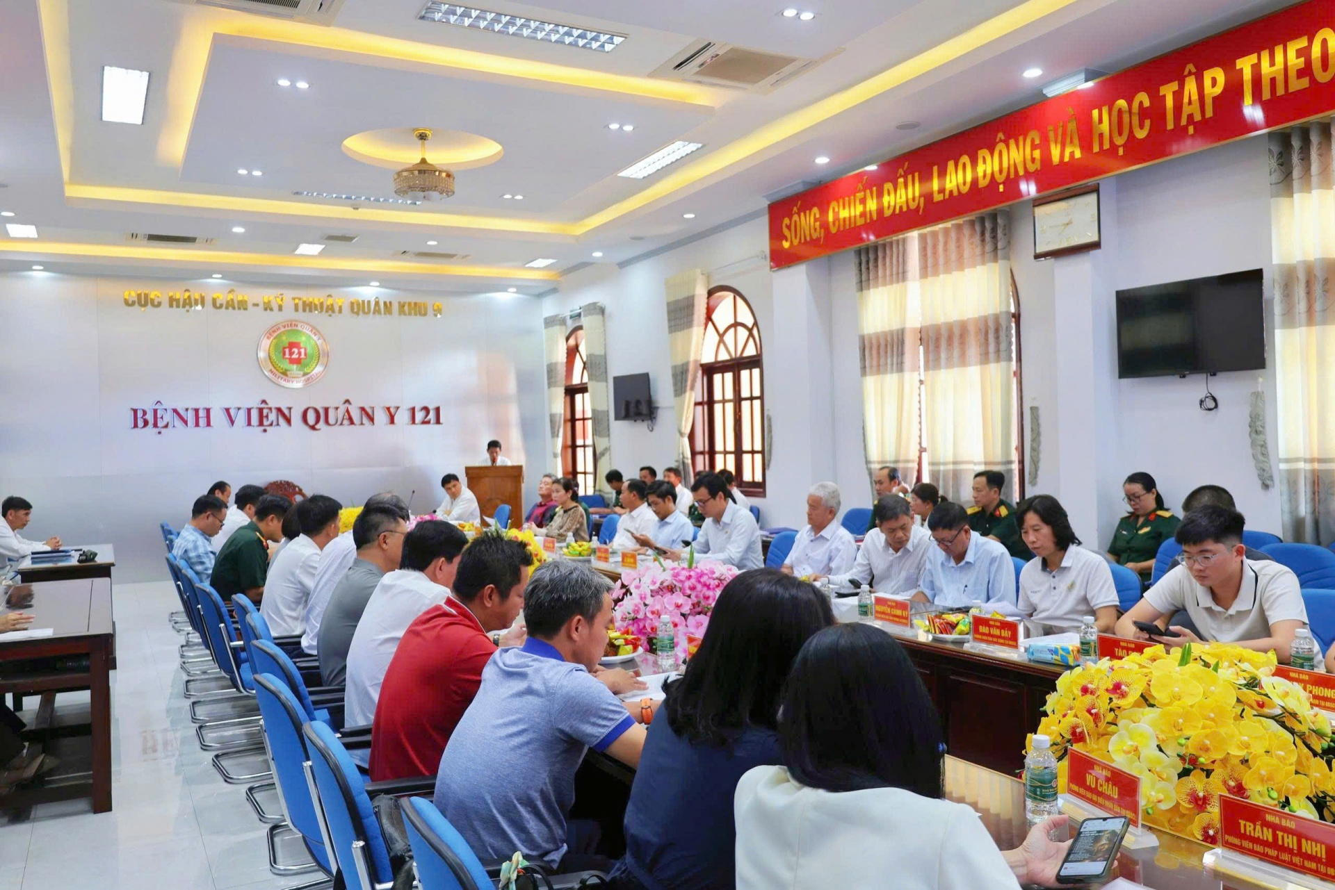 Báo chí đã chủ động, kịp thời phản ánh đậm nét các hoạt động nổi bật của Bệnh viện Quân y 121 Báo chí đã chủ động, kịp thời phản ánh đậm nét các hoạt động nổi bật của Bệnh viện Quân y 121