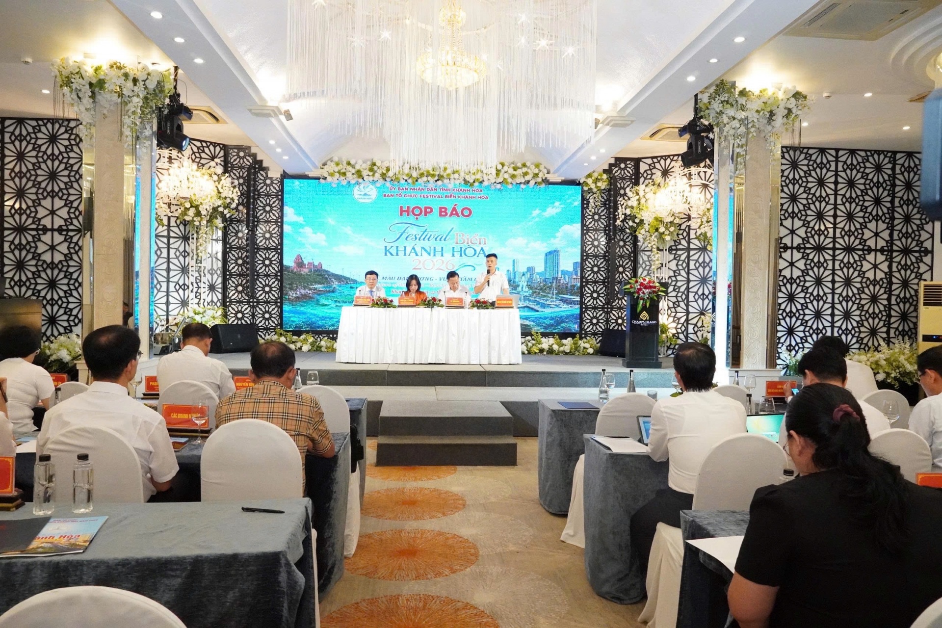 “Sắc màu Đại dương - Vươn tầm Quốc tế” “Sắc màu Đại dương - Vươn tầm Quốc tế”