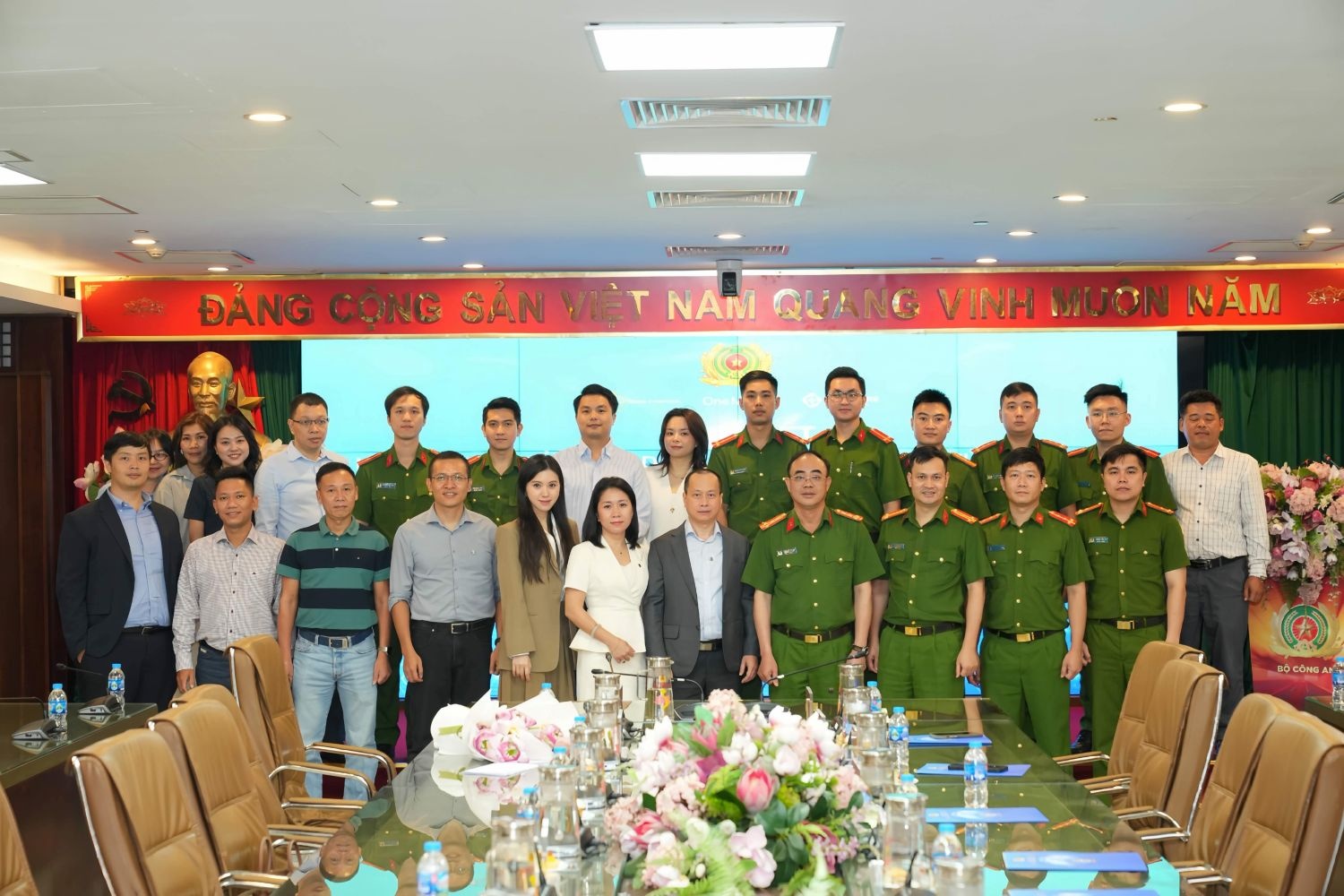   Việc kết nối giữa IVIE-Bác sĩ ơi và VNeID được kỳ vọng sẽ mở ra nhiều cơ hội phát triển các dịch vụ y tế số thiết thực cho người dân
