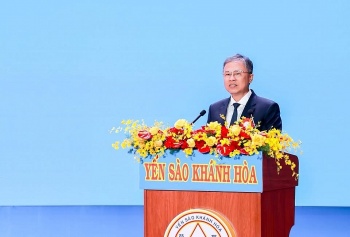 “Hướng tới chất lượng vượt trội, tiên phong phát triển sản phẩm sáng tạo, cam kết bảo vệ quyền lợi khách hàng, nhạy bén nắm bắt nhu cầu thị trường”