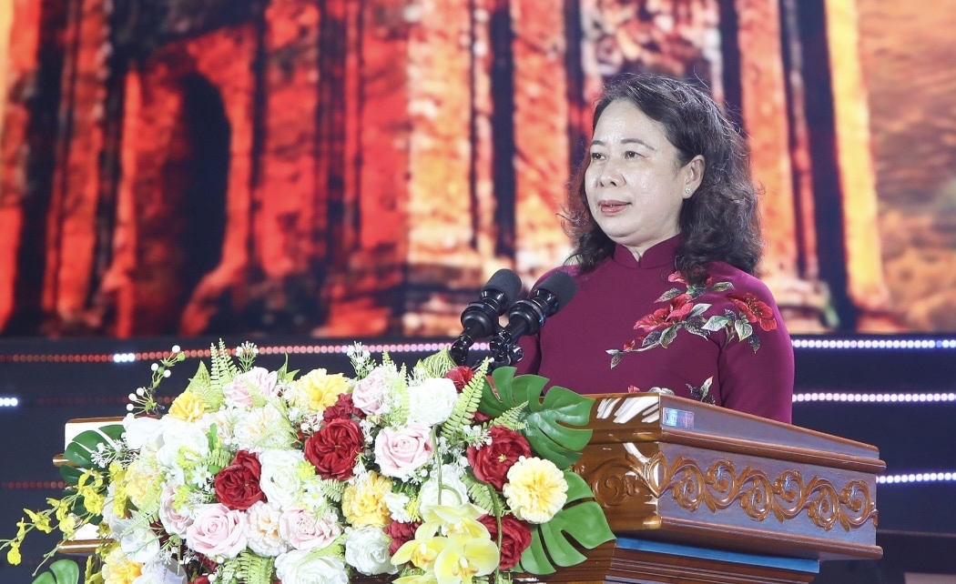 “Bảo tồn, phát huy bản sắc văn hóa dân tộc Chăm trong kỷ nguyên mới”