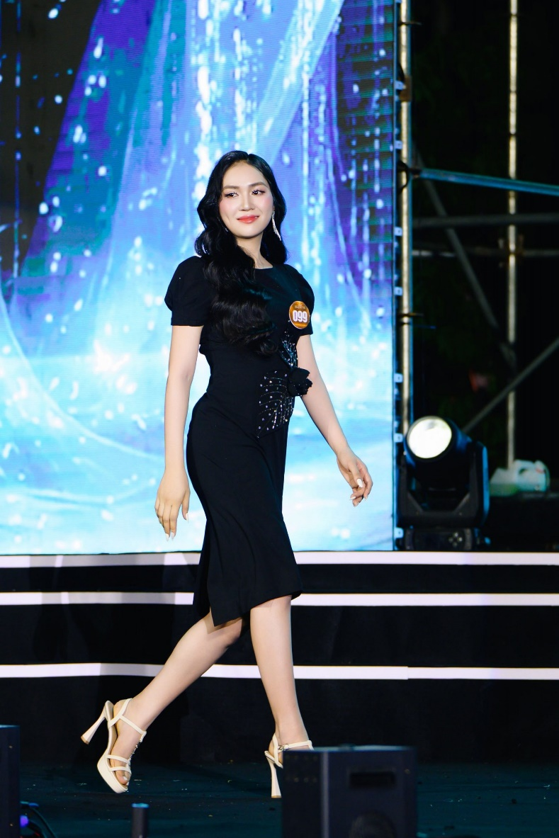 Á hậu 2 – Hoa hậu Thương hiệu Việt Nam 2026 Huỳnh Thị Kim Chung: Từ 10 phòng khám đến xây dựng thương hiệu nha khoa bền vững