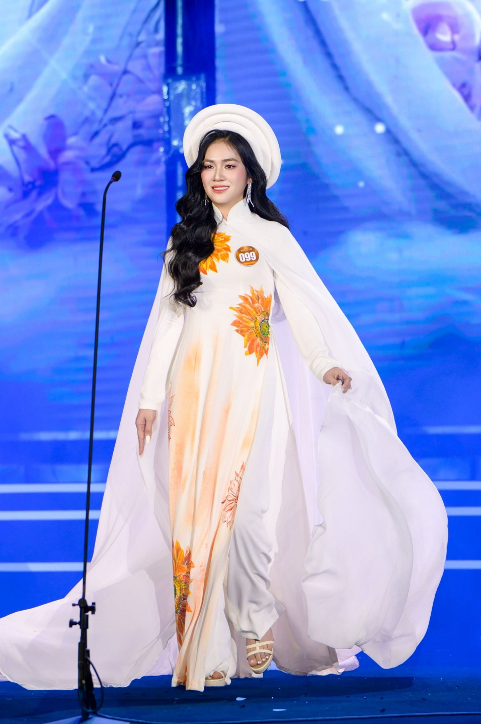 Á hậu 2 – Hoa hậu Thương hiệu Việt Nam 2026 Huỳnh Thị Kim Chung: Từ 10 phòng khám đến xây dựng thương hiệu nha khoa bền vững