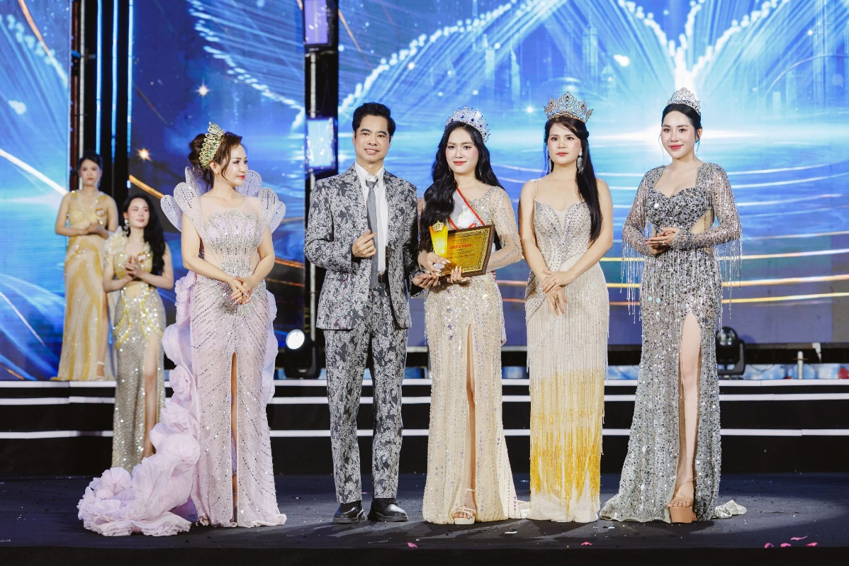 Á hậu 2 – Hoa hậu Thương hiệu Việt Nam 2026 Huỳnh Thị Kim Chung: Từ 10 phòng khám đến xây dựng thương hiệu nha khoa bền vững