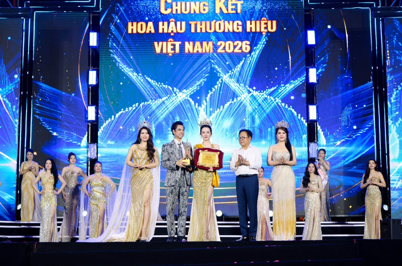Nữ CEO ngành thẩm mỹ Hà Nội chạm ngôi vị Hoa hậu Trí tuệ – Hoa hậu Thương hiệu Việt Nam 2026