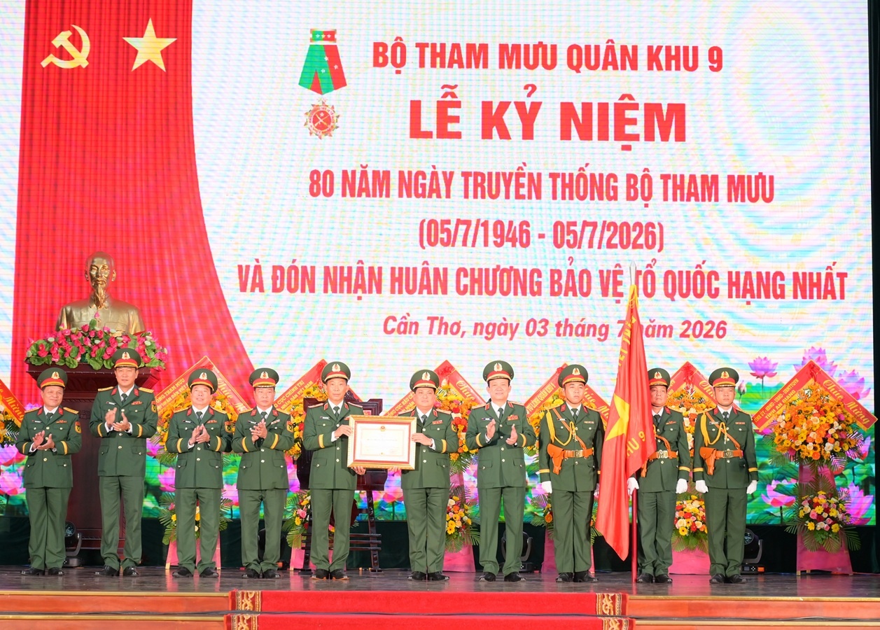 Quân khu 9: Kỷ niệm 80 năm Ngày truyền thống Bộ Tham mưu Quân khu và đón nhận Huân chương Bảo vệ Tổ quốc hạng Nhất
