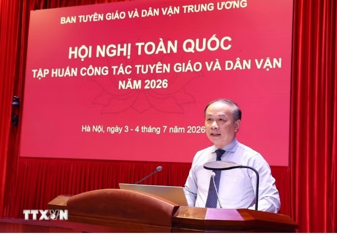 Đồng chí Phạm Tất Thắng, Ủy viên Trung ương Đảng, Phó Trưởng ban Thường trực Ban Tuyên giáo và Dân vận Trung ương, phát biểu khai mạc. (Ảnh: Văn Điệp/TTXVN) Đồng chí Phạm Tất Thắng, Ủy viên Trung ương Đảng, Phó Trưởng ban Thường trực Ban Tuyên giáo và Dân vận Trung ương, phát biểu khai mạc. (Ảnh: Văn Điệp/TTXVN)
