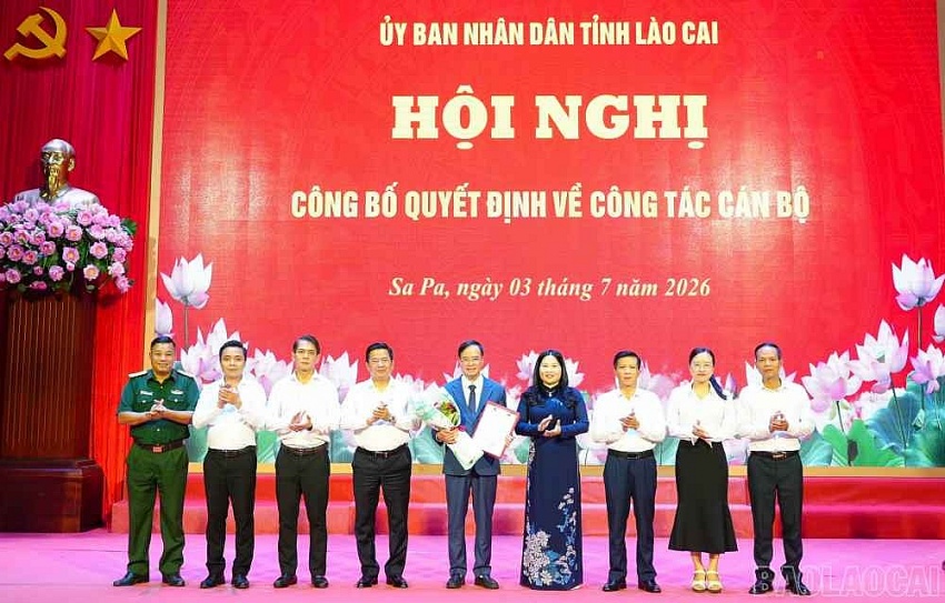 Ông Cấn Xuân Trọng giữ chức Phó Chủ tịch UBND phường Sa Pa Ông Cấn Xuân Trọng giữ chức Phó Chủ tịch UBND phường Sa Pa