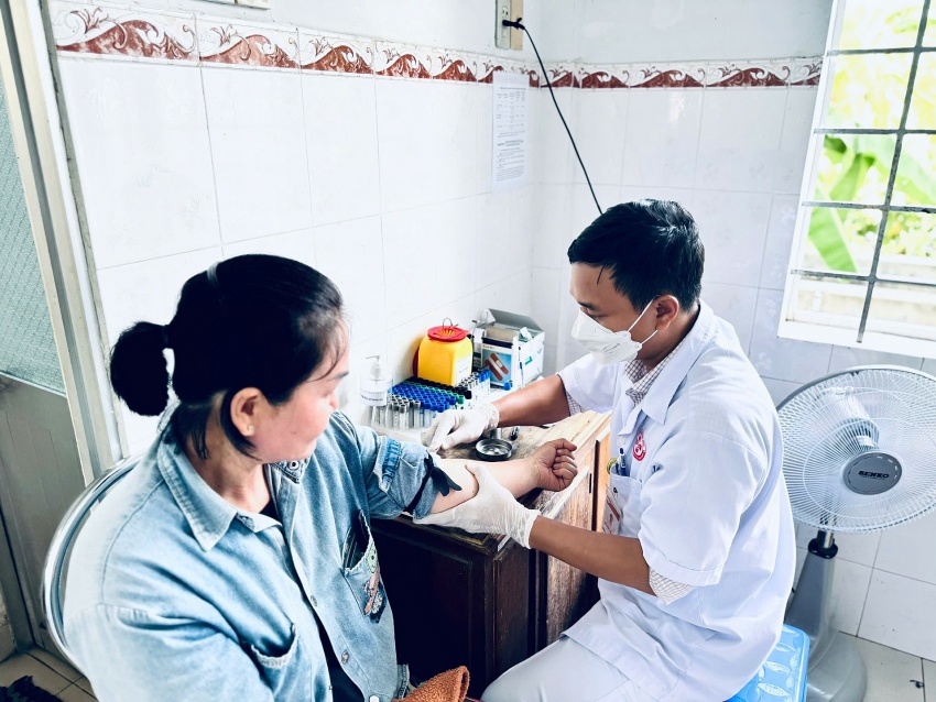 750 người dân xã Vạn Thắng được khám sàng lọc sức khỏe miễn phí 750 người dân xã Vạn Thắng được khám sàng lọc sức khỏe miễn phí