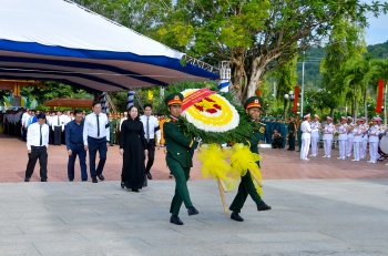 Trang nghiêm Lễ an táng 235 hài cốt liệt sĩ tại Nghĩa trang Dốc Bà Đắc