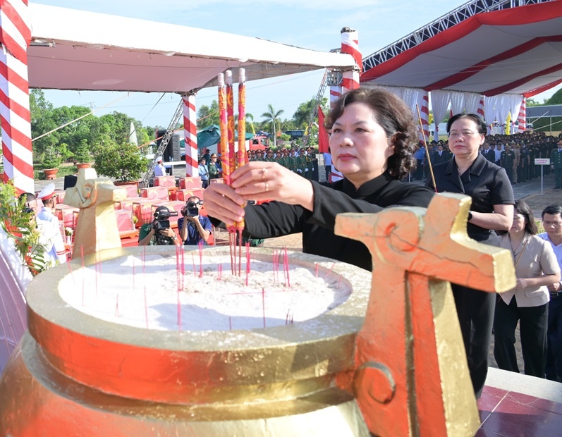 Đồng Tháp: Truy điệu, an táng 68 bộ hài cốt liệt sĩ
